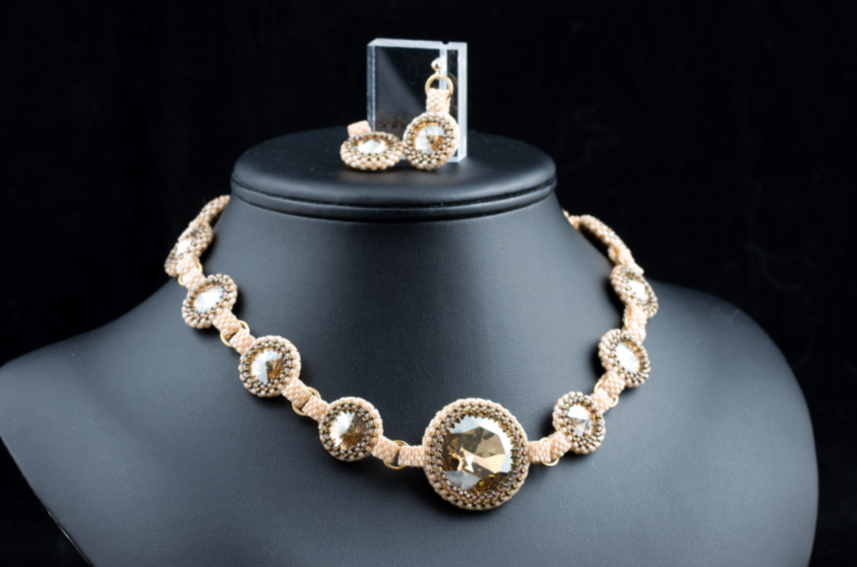 Crystal Collar